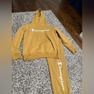Boys champion sweatsuit set